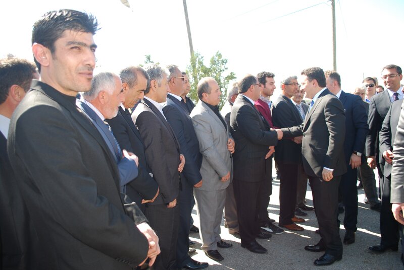 2013 yl Hastanenin Resmi Al ile mam Hatip Ortaokulu'nun temel atma treninden resimler